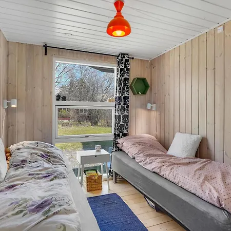 Three-bedroom In Holiday home *