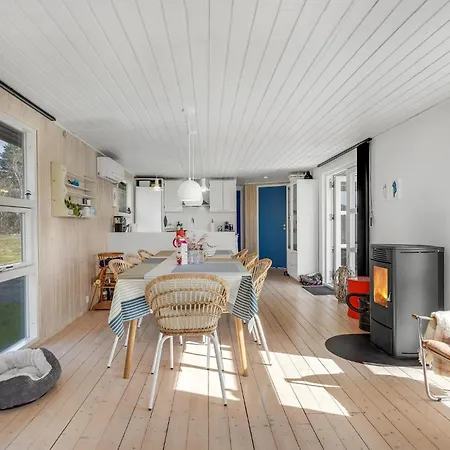 Tatil Evi Three-bedroom In Millinge