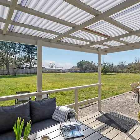 Three-bedroom In Tatil Evi Millinge